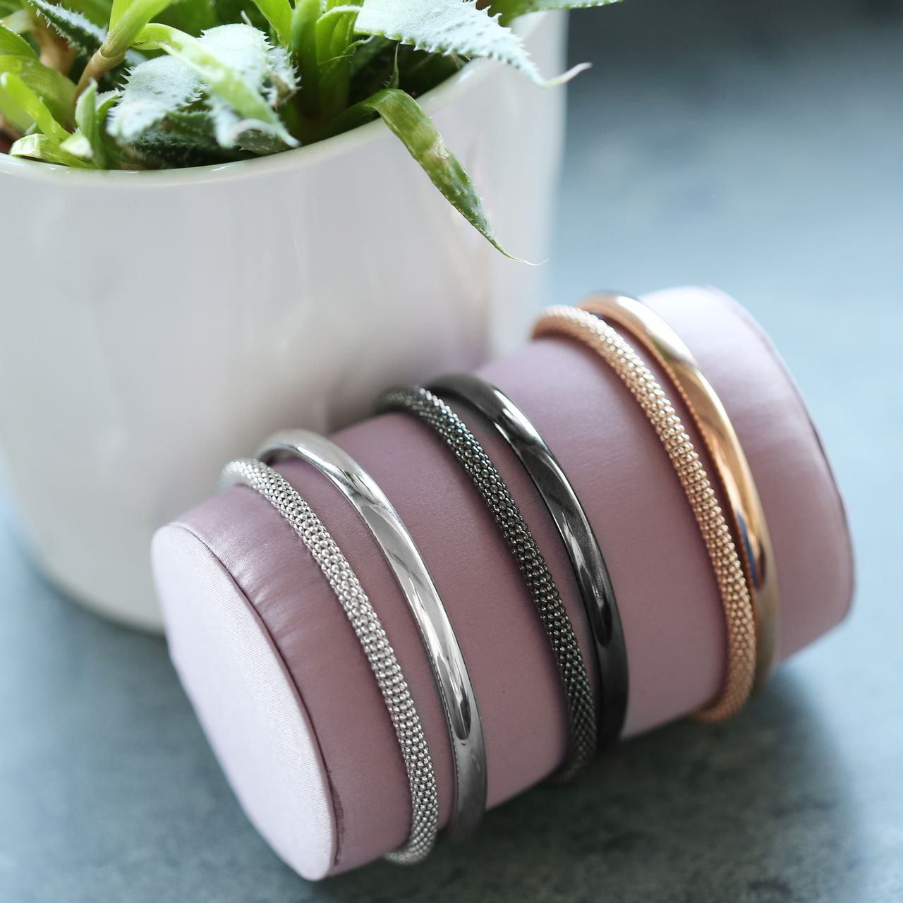 Gerecycled zilveren set met twee armbanden