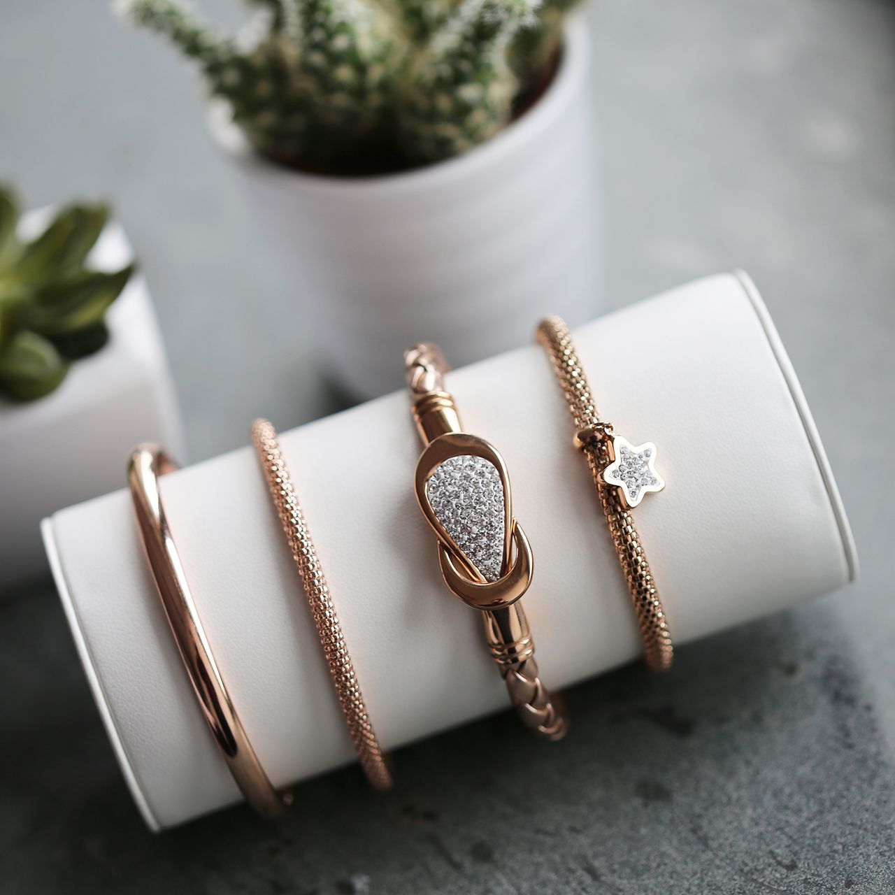 Stainless steel roséplated armband voor dames