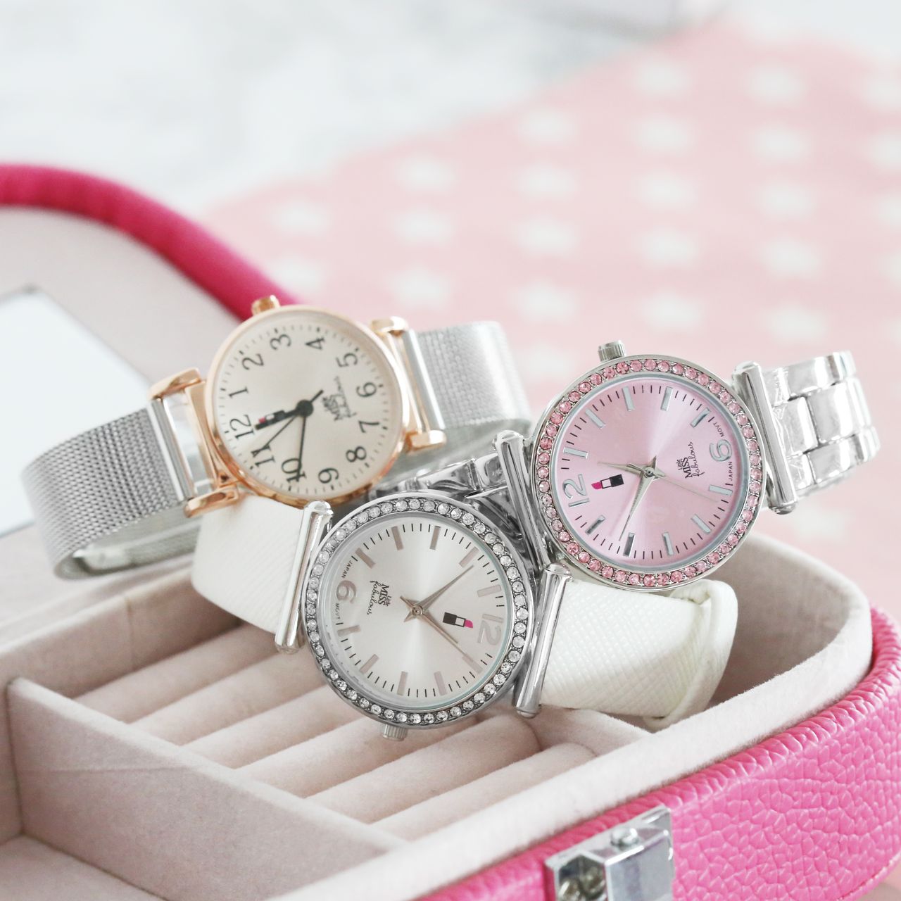 Little Miss Fabulous Armbanduhr mit weißem PU-Armband