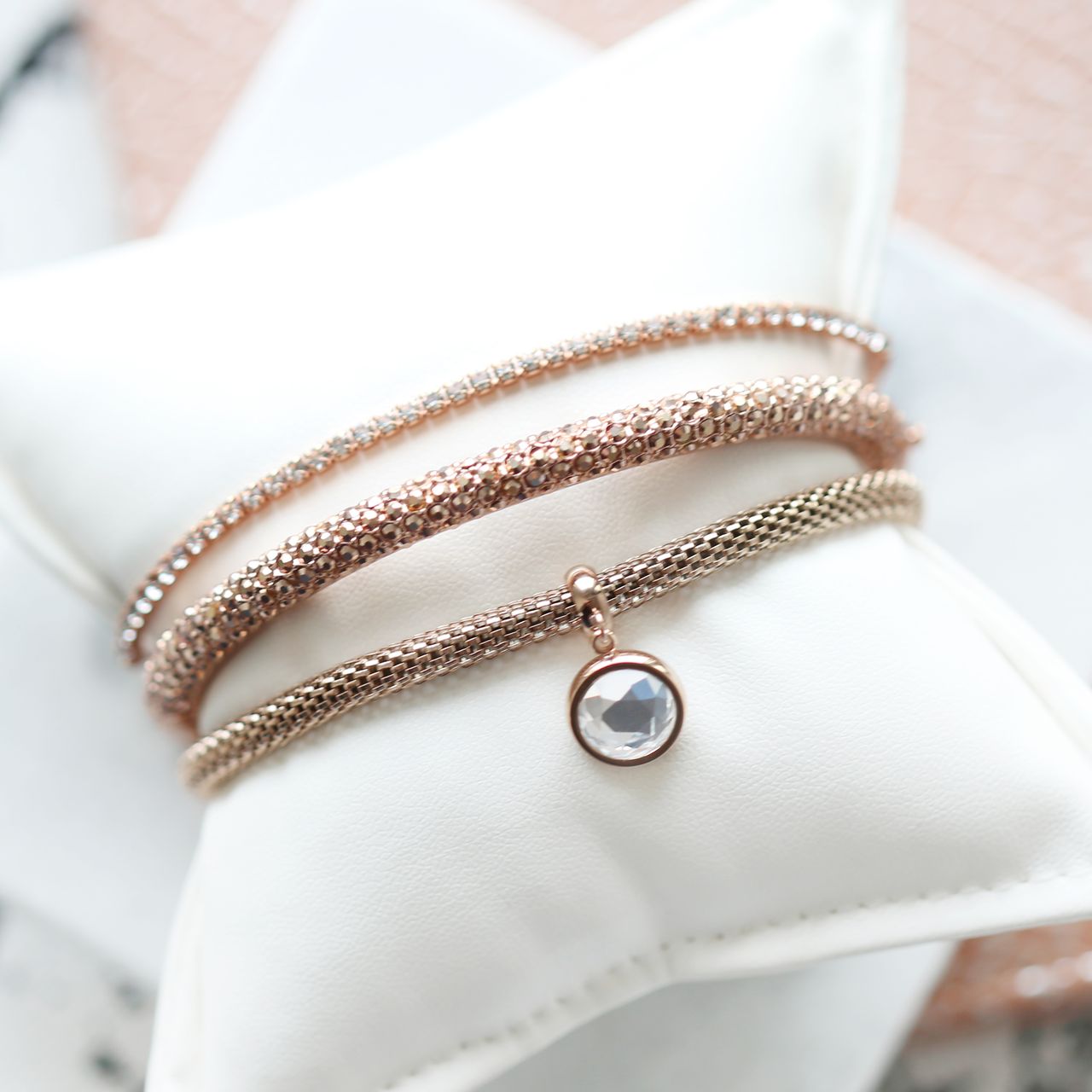 Gerecycled stalen armband mesh roseplated met kristal