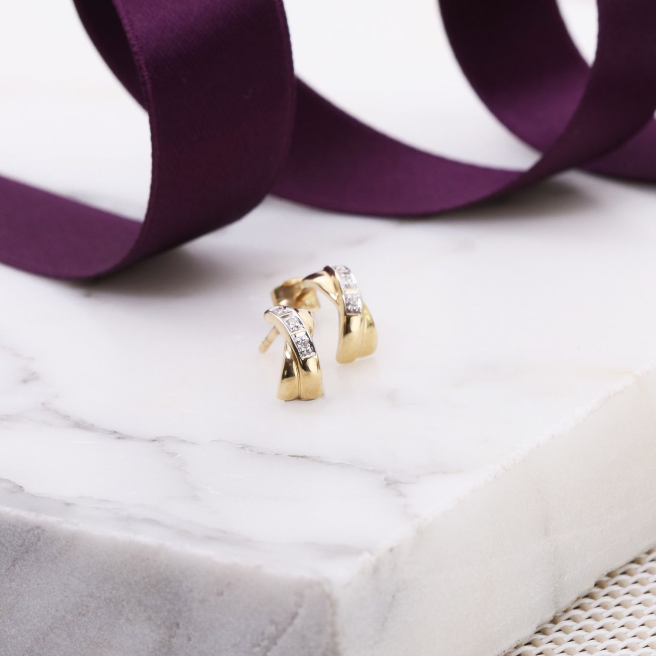 Ohrringe, 585 Gelbgold, mit Diamant 0,03 kt