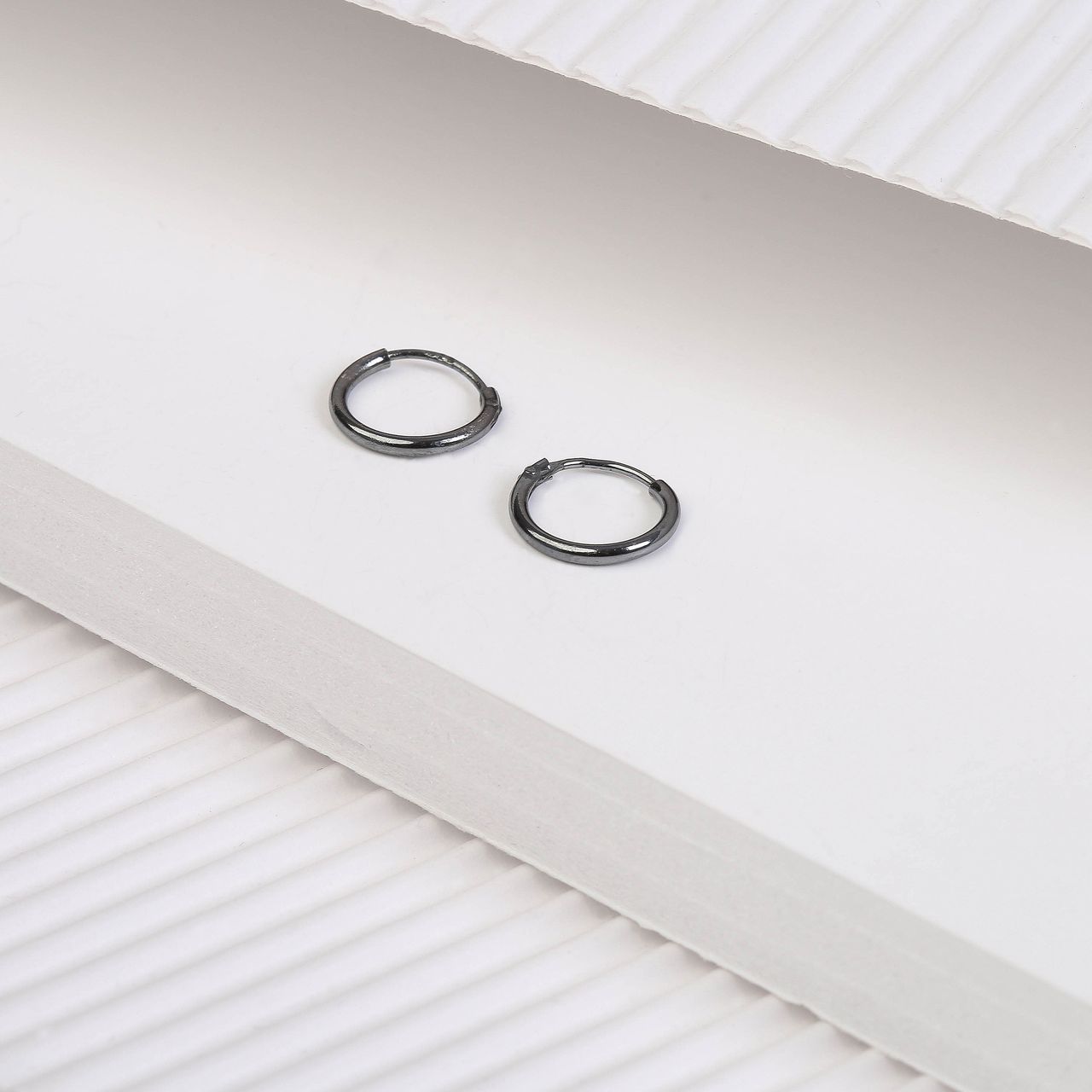 Zilveren blackplated oorringen voor dames