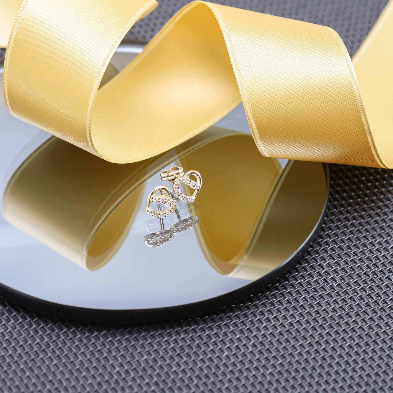 14 karaat geelgouden oorbellen hart met zirkonia
