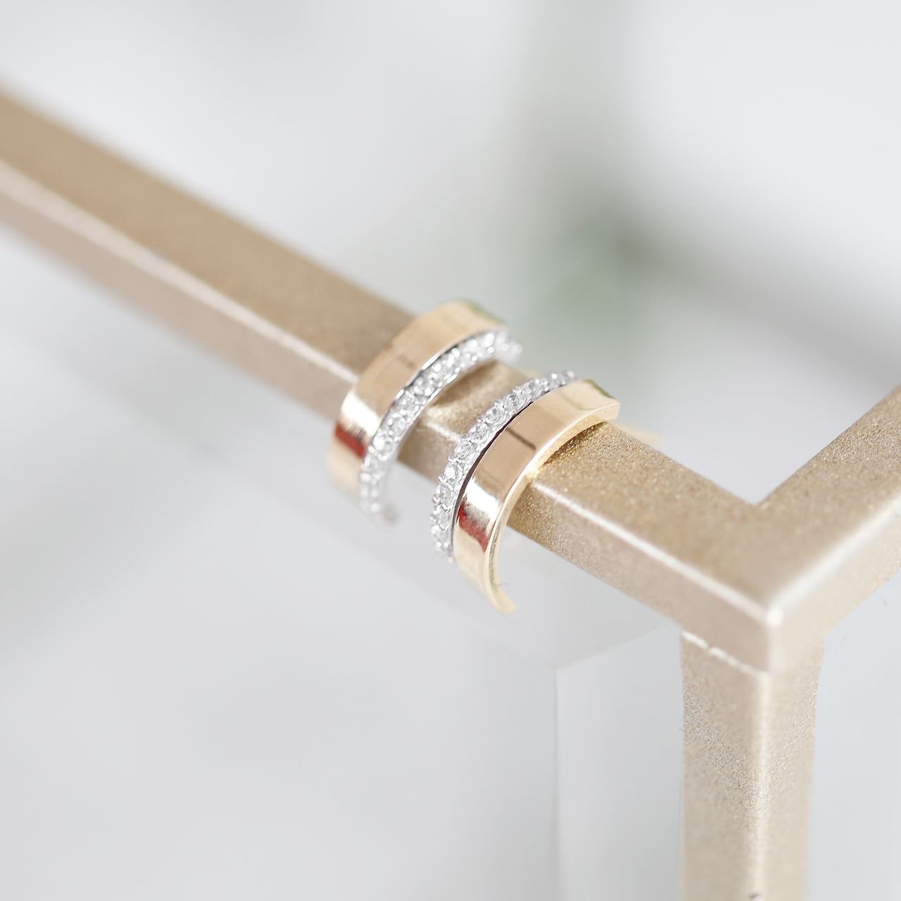 14 Karaat bicolor oorbellen met zirkonia