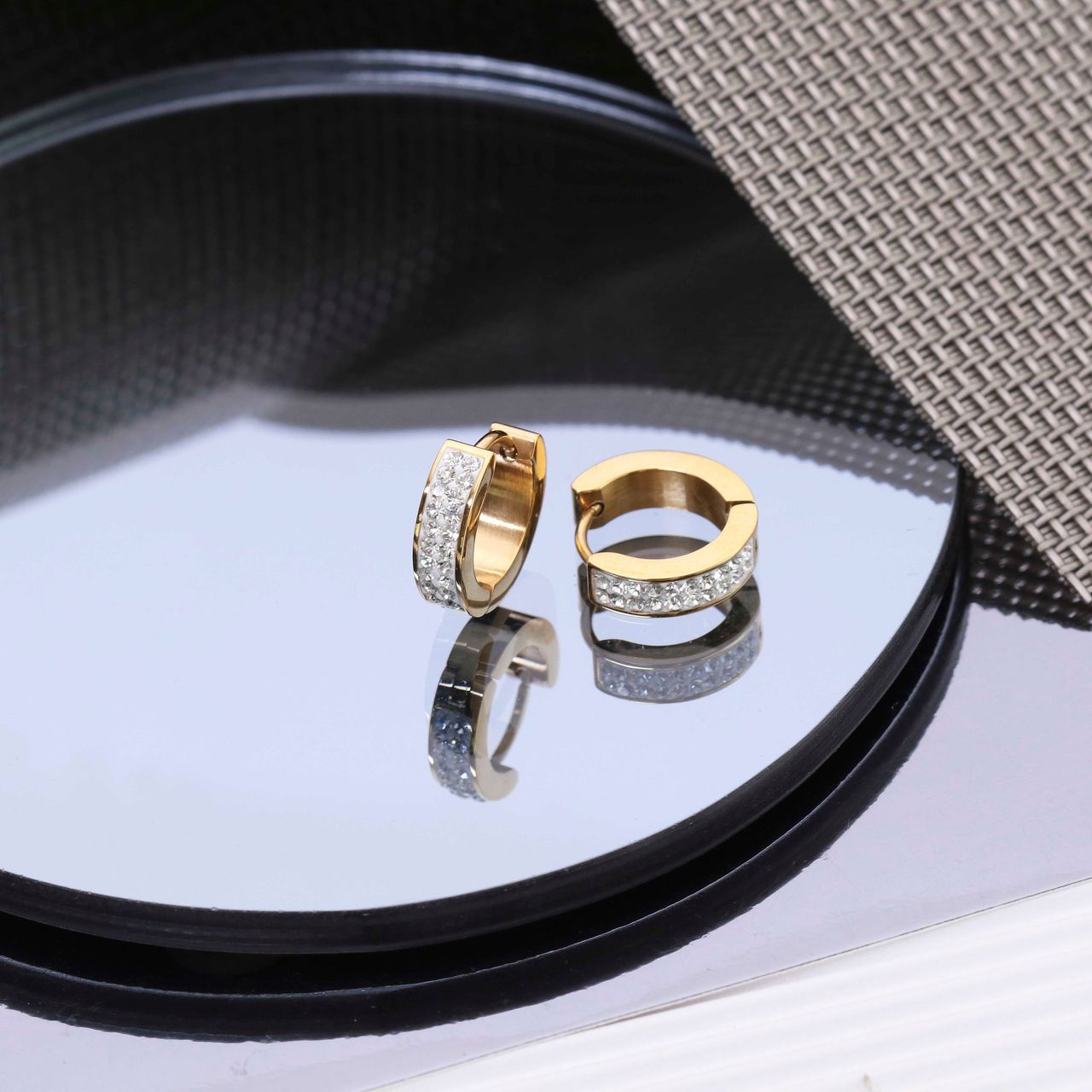 Stalen goldplated oorringen met wit kristal voor dames