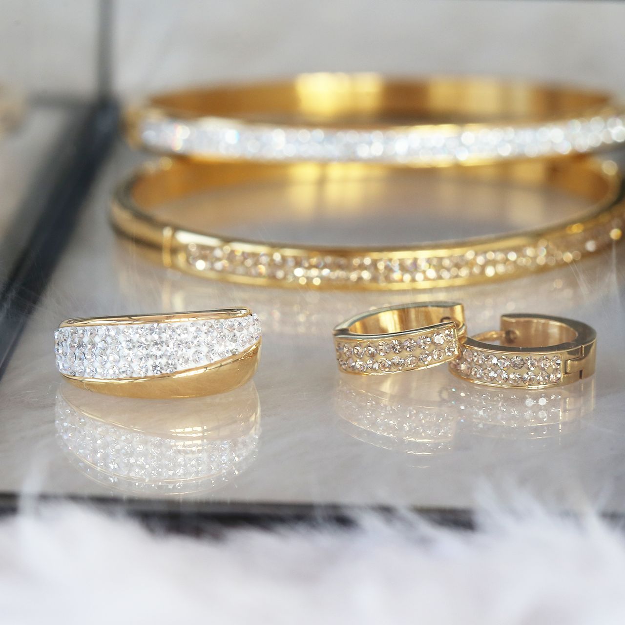 Stalen goldplated oorringen met light colorado kristal voor dames