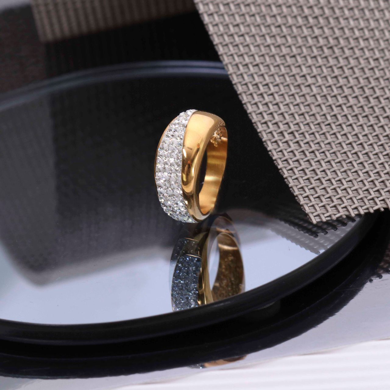 Gerecycleerd stainless steel ring goldplated wit kristal