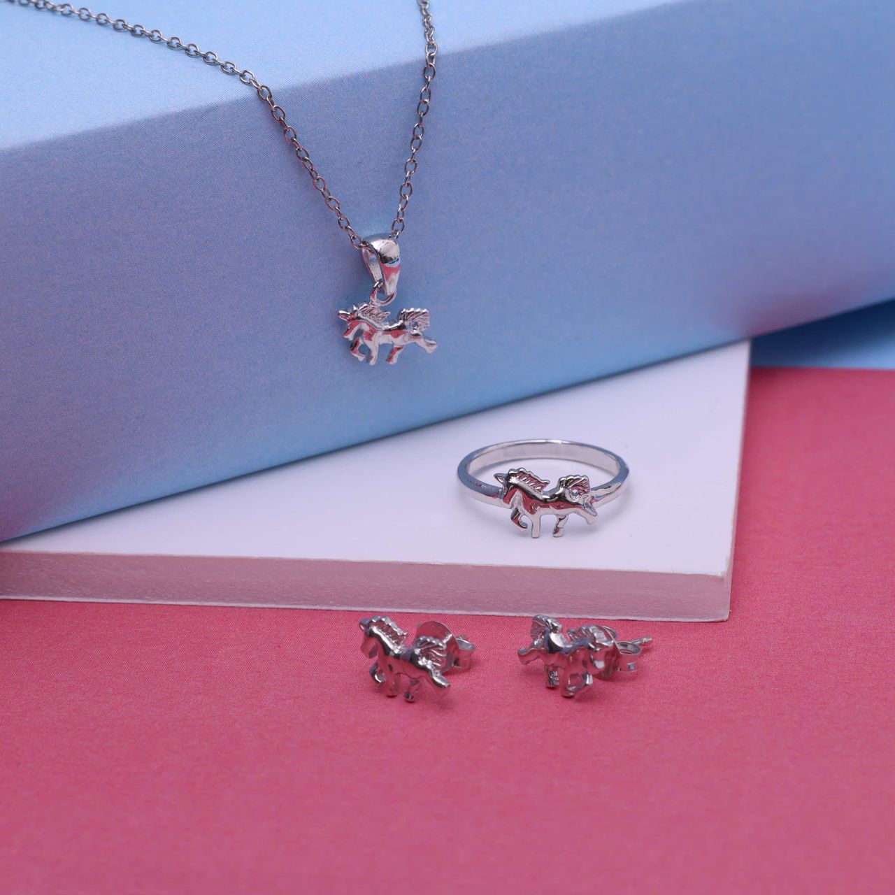 Zilveren kinderketting paard