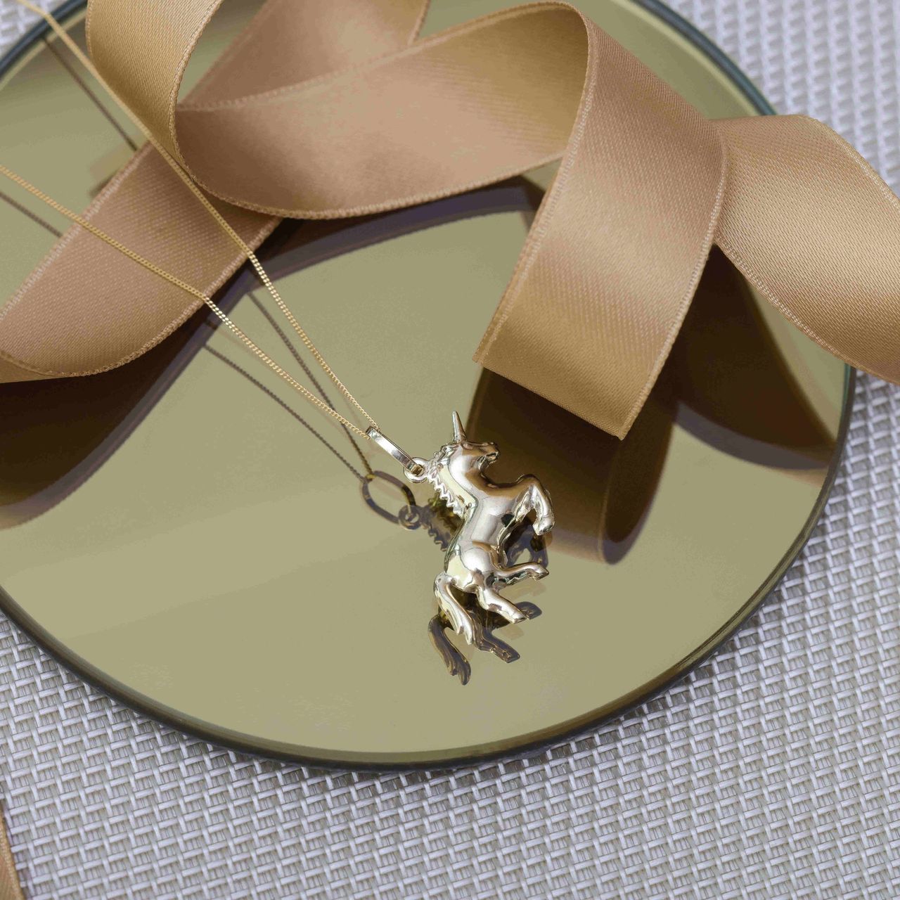 9 karaat ketting met hanger eenhoorn voor dames