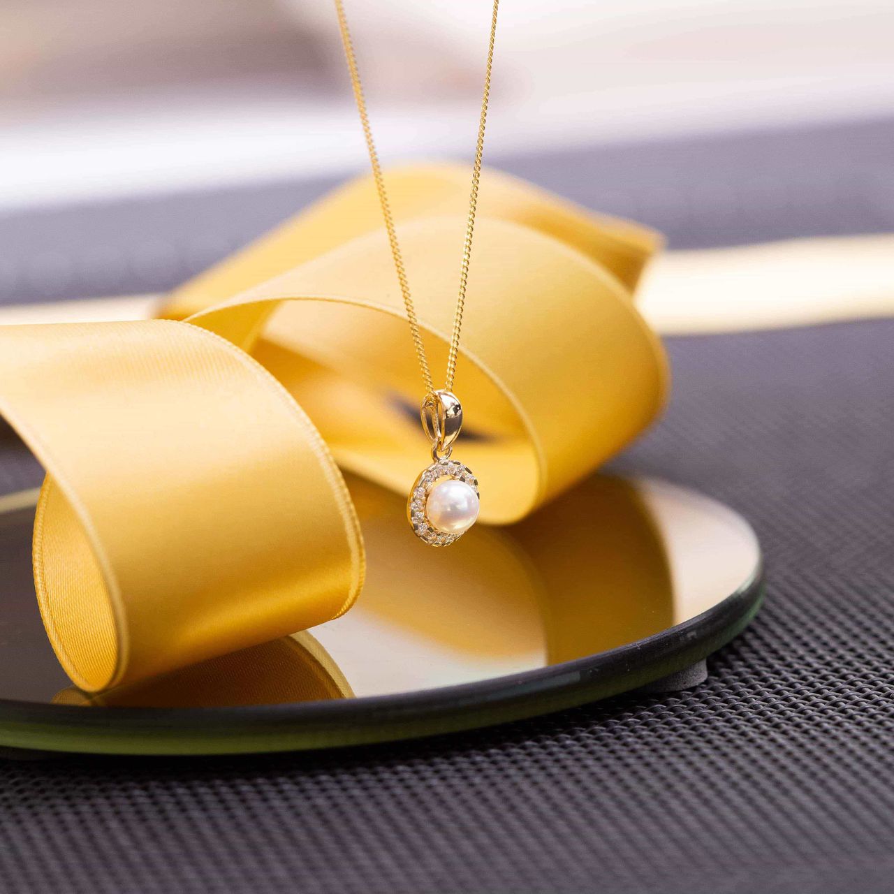 9 karaat ketting met hanger met parel en zirkonia voor dames