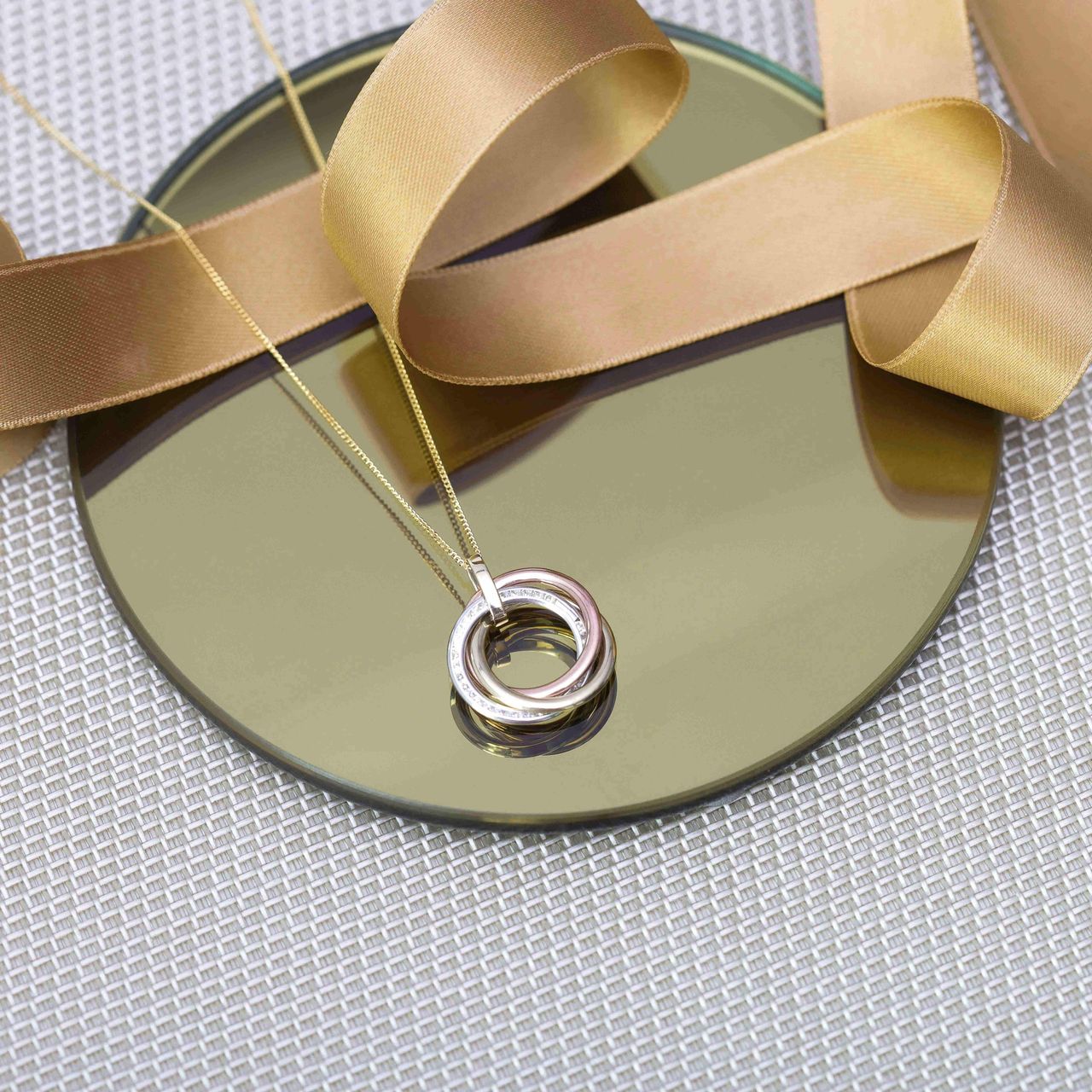 9 karaat tricolor ketting met hanger ringen voor dames