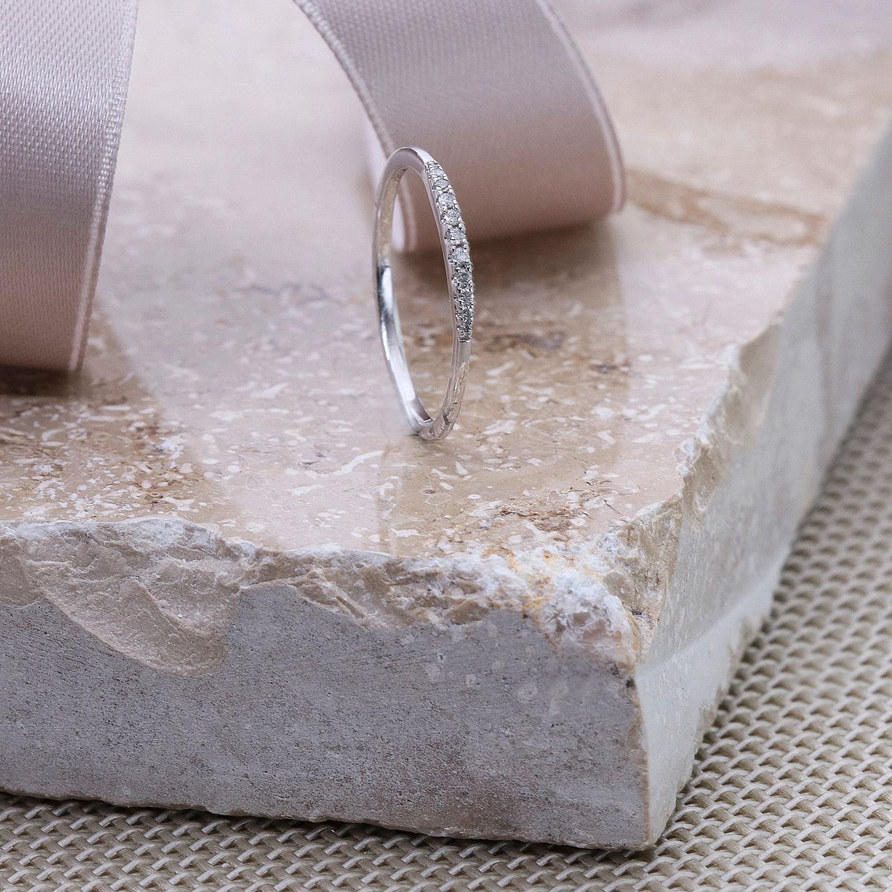 Ring, 585 Weißgold mit Diamanten (0,06 ct)