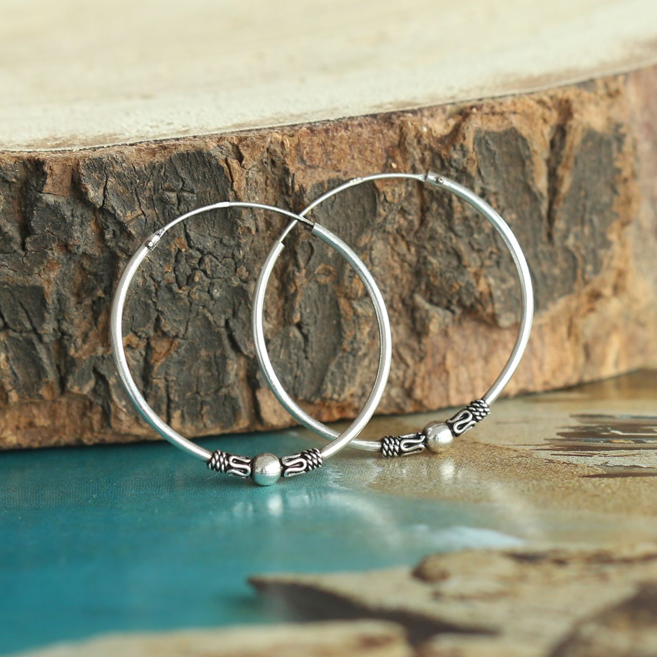Zilveren oorbellen Bali 30mm