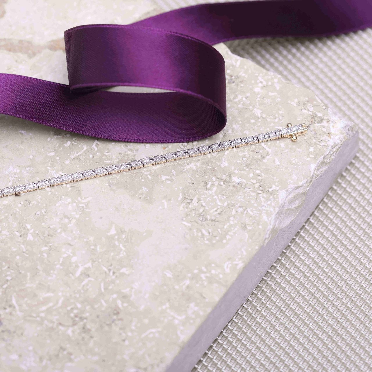 Armband in 585 Gelbgold mit Diamant (0,42 ct)