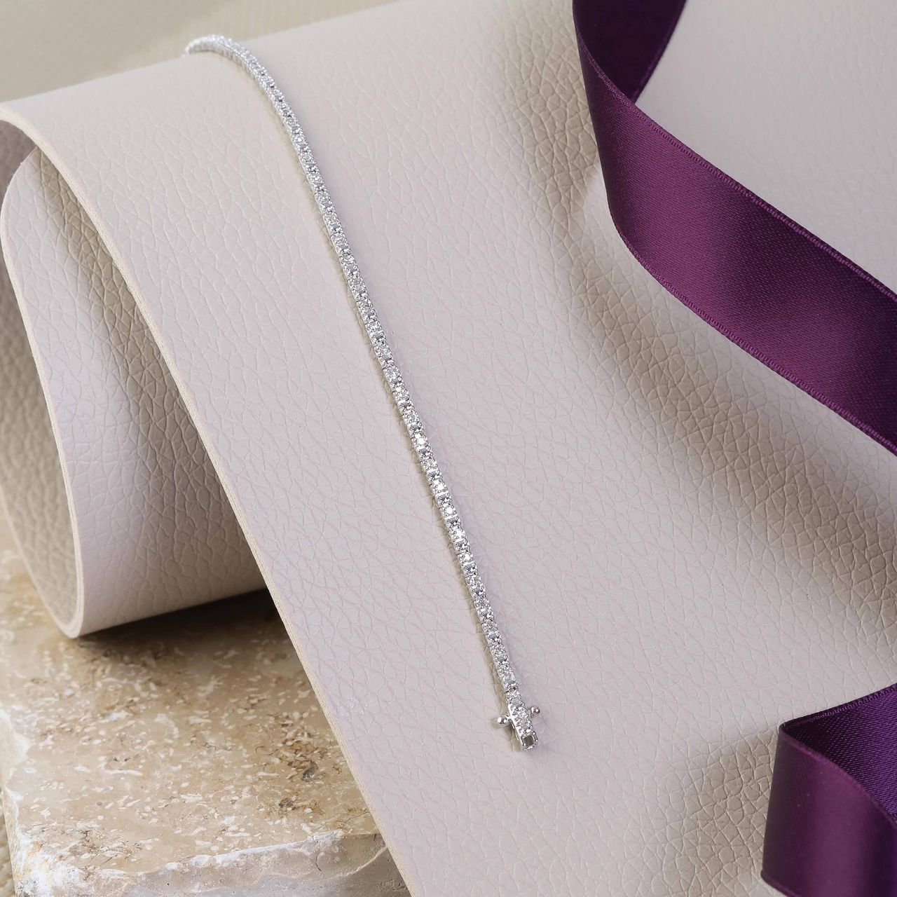 14 Karaat witgouden tennisarmband met diamant 0,42ct