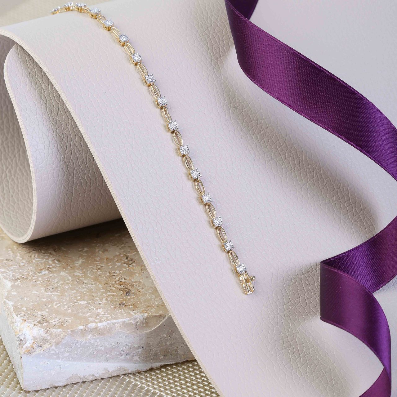Armband, 585 Gelbgold, mit Diamanten 0,30 ct