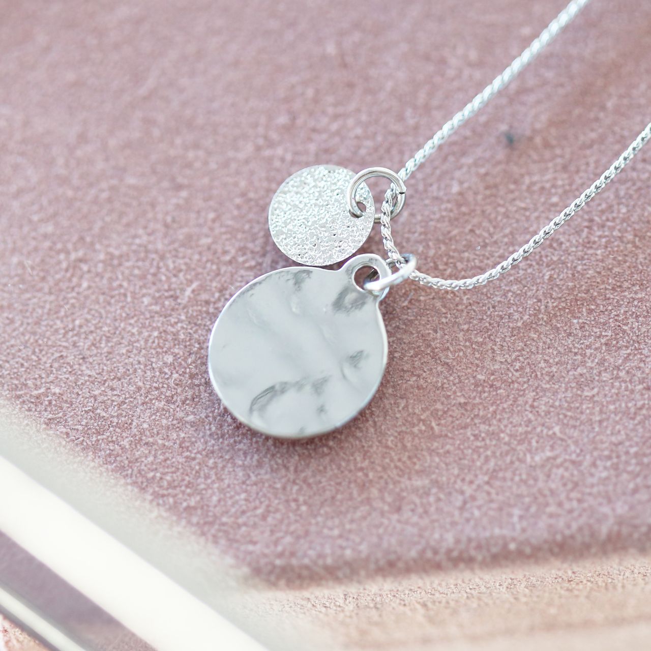 Byoux zilverkleurige ketting muntjes
