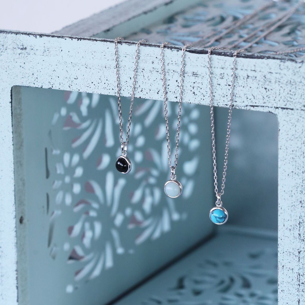 Zilveren ketting&hanger rond turquoise Bali