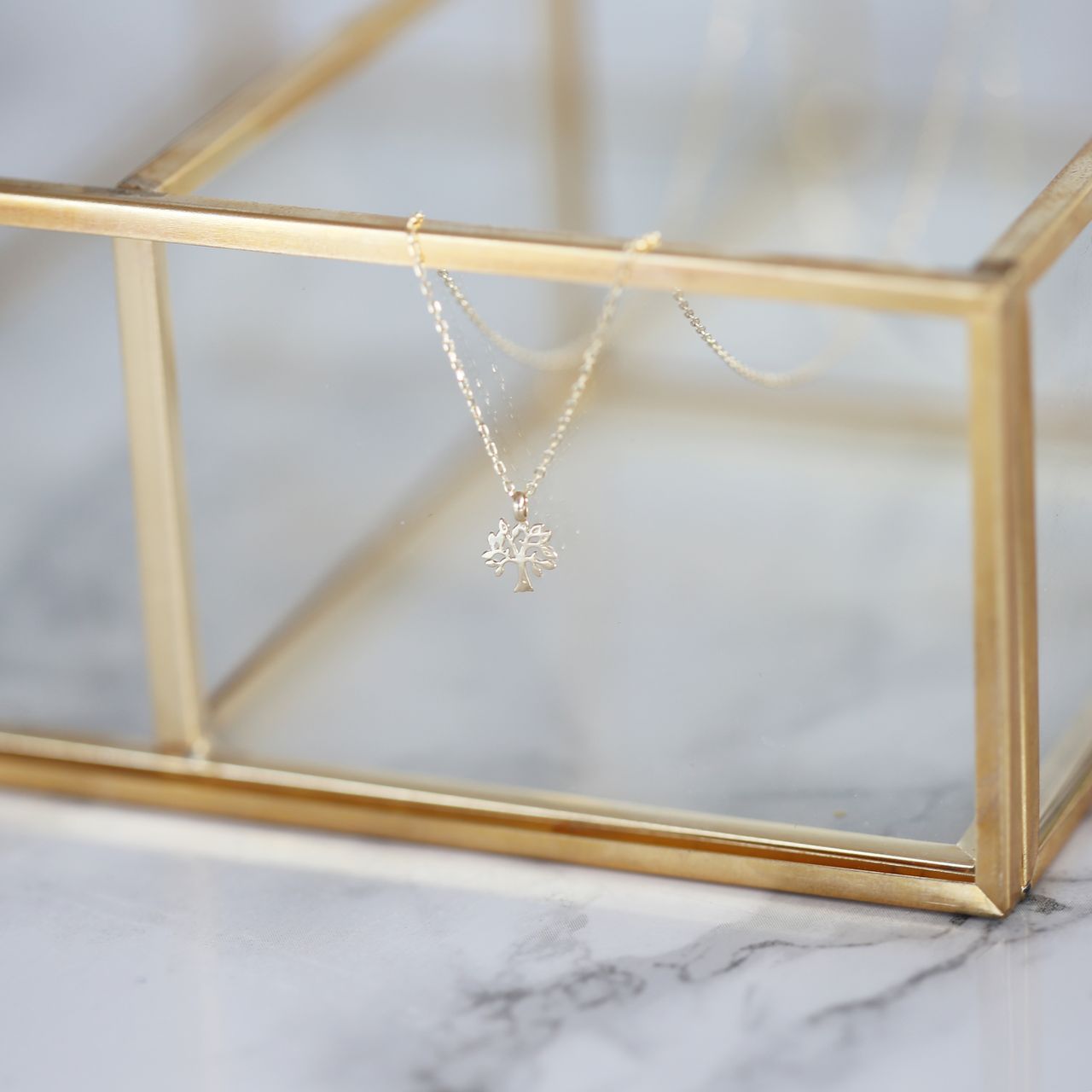 Kette und Lebensbaum-Anhänger aus 585 Gelbgold