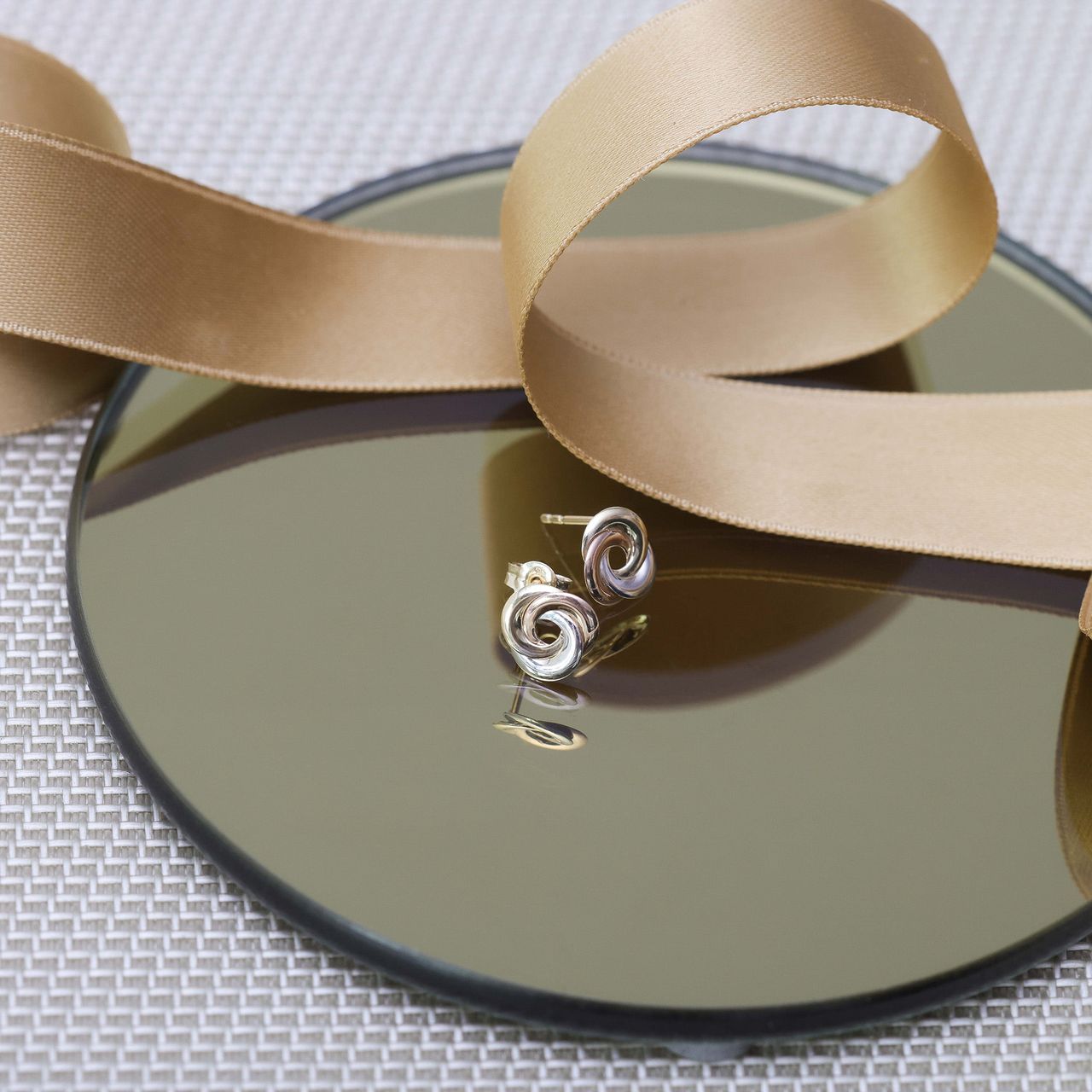 14 karaat gouden tricolor oorknoppen voor dames