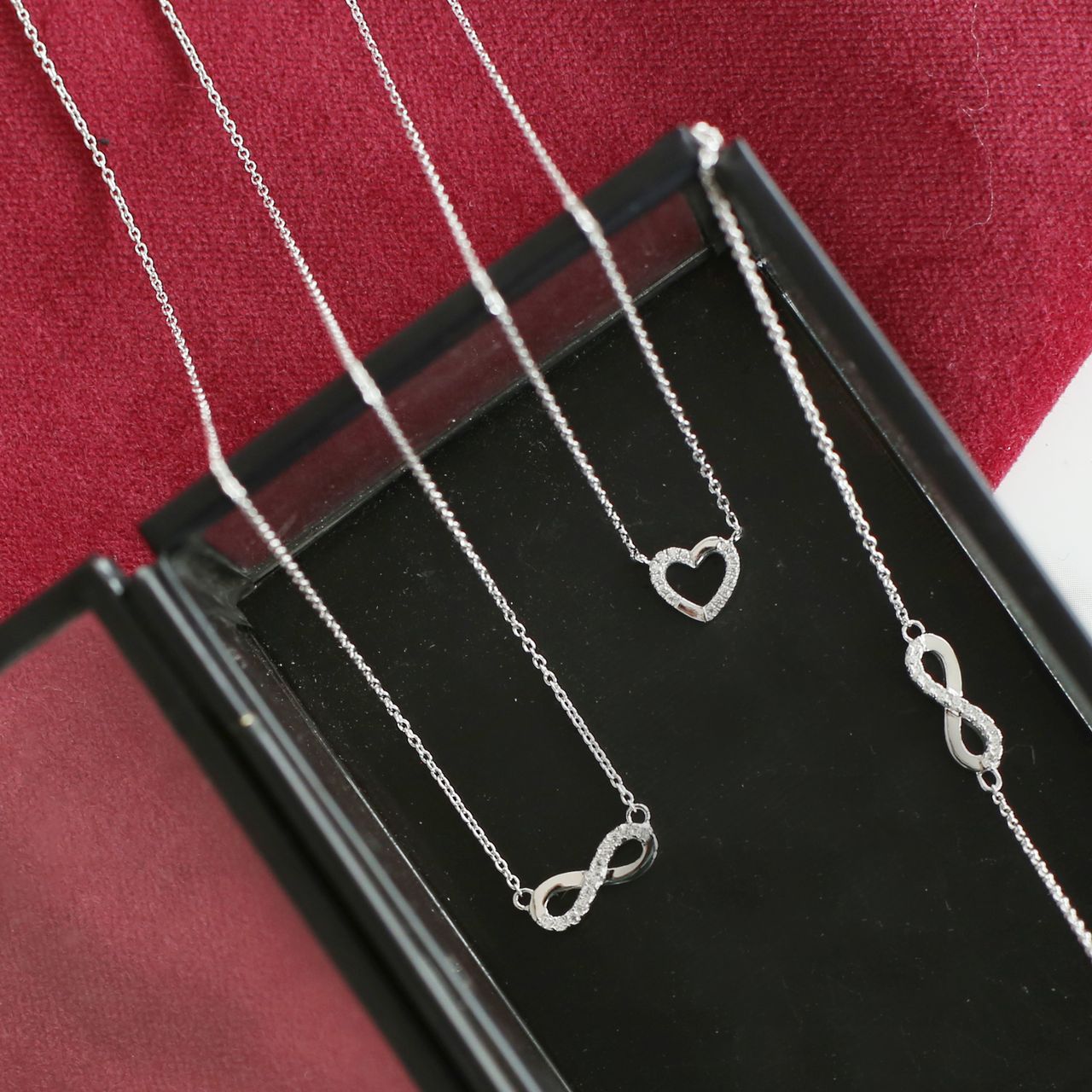 Set aus 925 Silber mit Zirkonia, „Infinity"