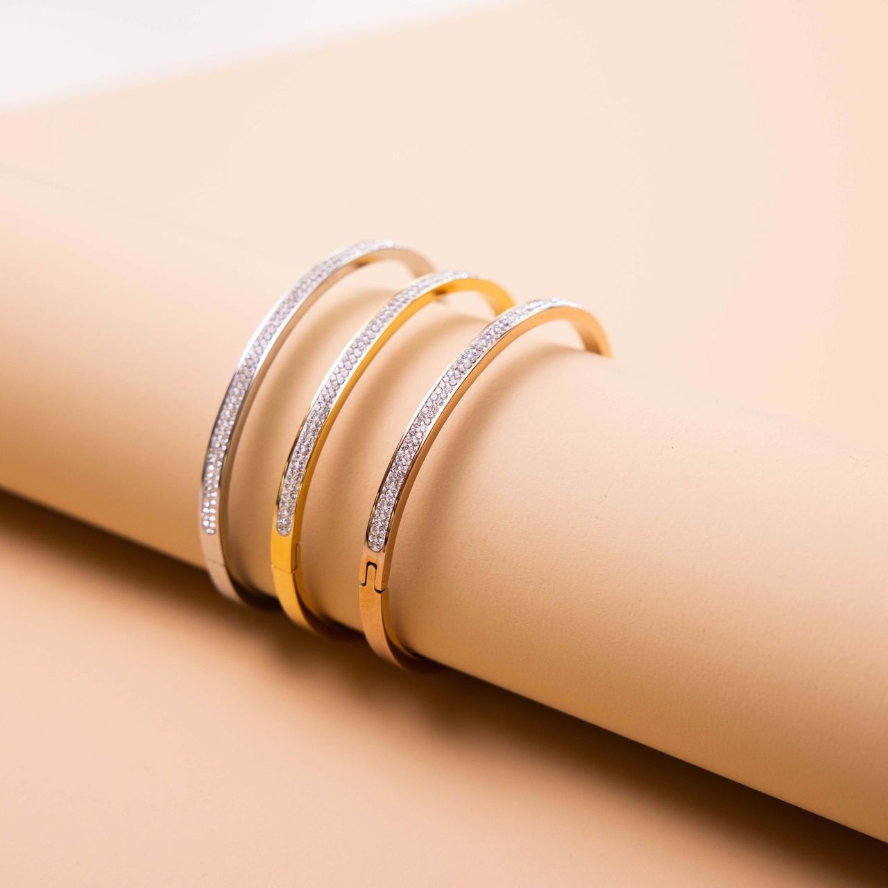 Guess stainless steel bangle armband kristal