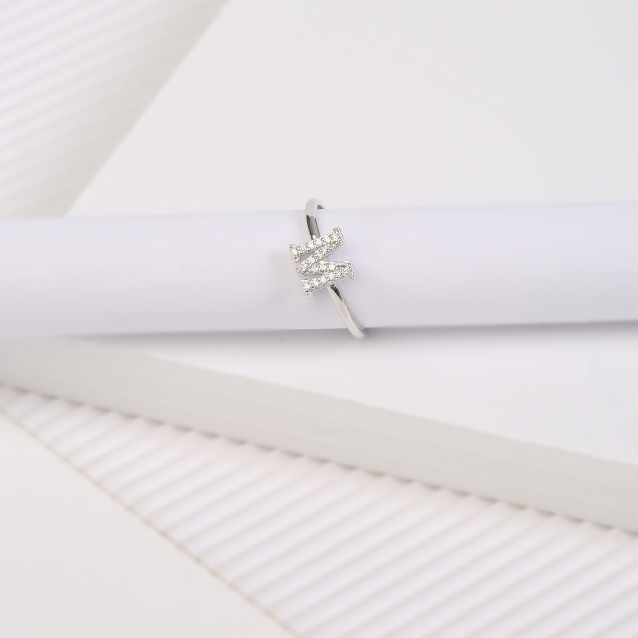 Silberring, Buchstabe mit Zirkonia