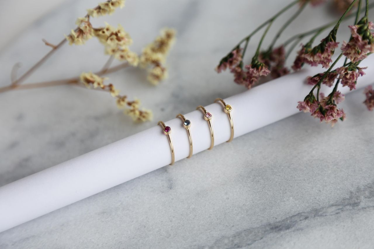Ring aus 585 Gelbgold mit hellrosa Zirkonia