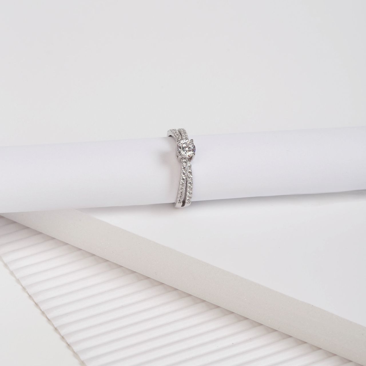 Zilveren ring met zirkonia