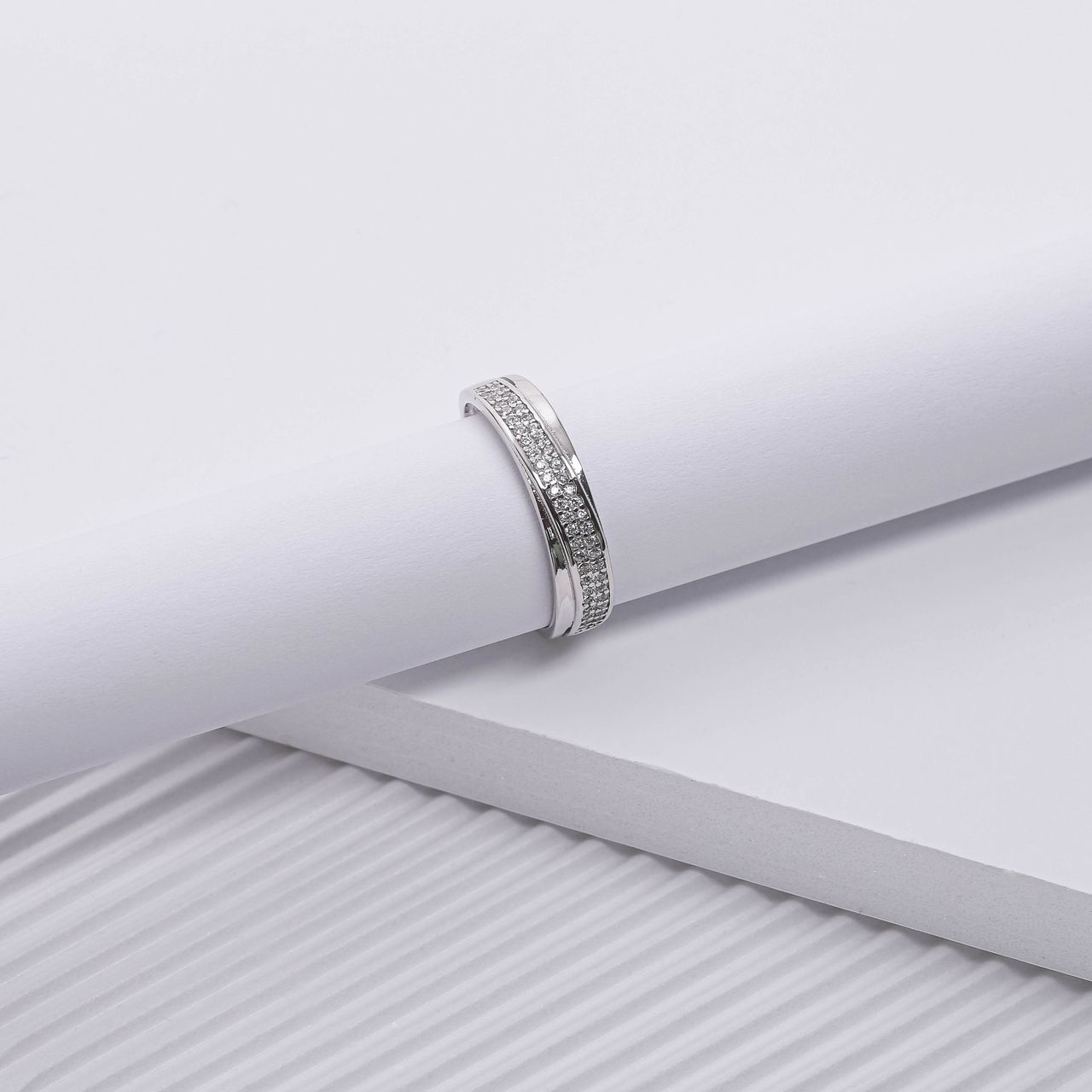 Rhodinierter Silberring mit Zirkonia