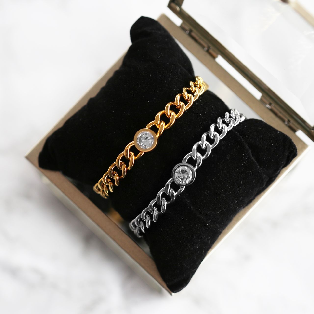 Gerecycleerd stainless steel armband schakel met zirkonia