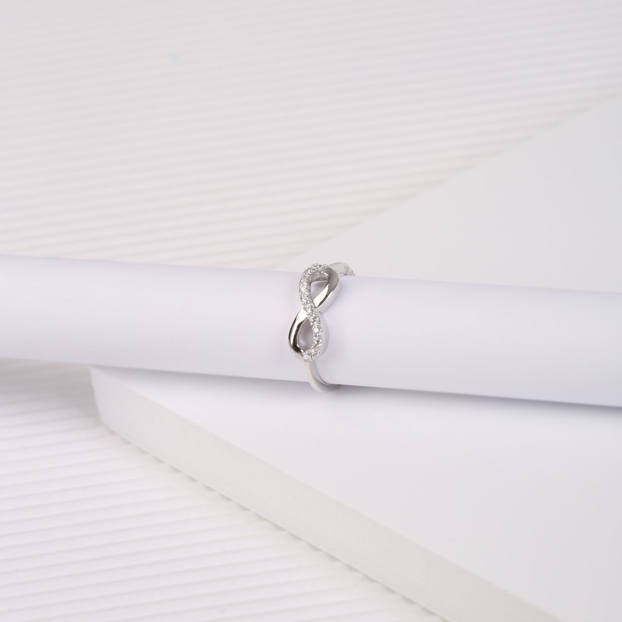 Zilveren ring infinity met zirkonia