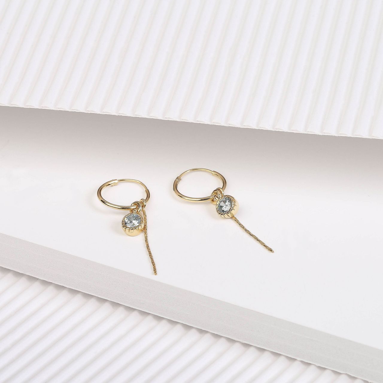 Zilveren goldplated oorringen met hanger geboortesteen voor dames