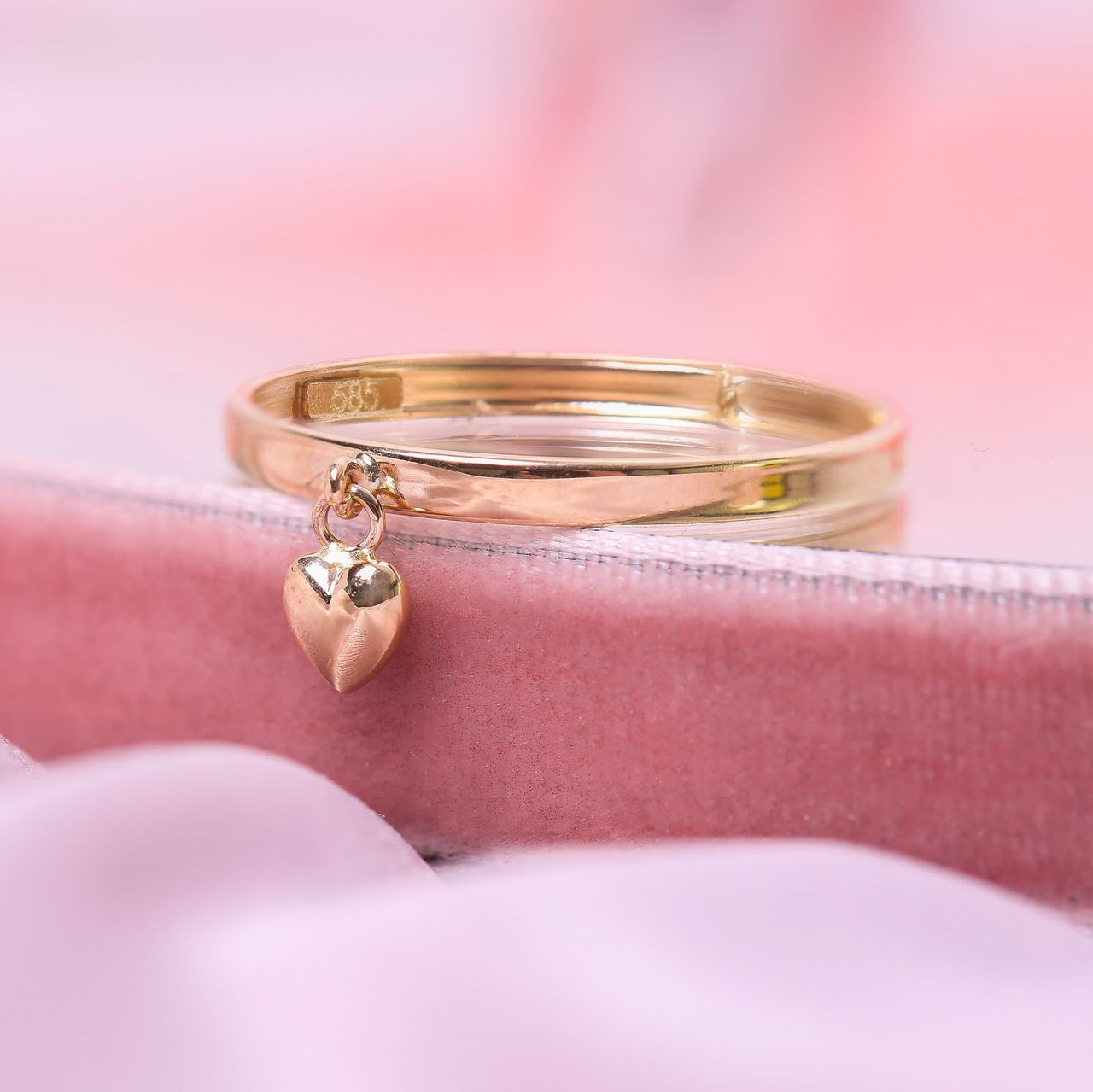 14 Karaat geelgouden ring bedel hart