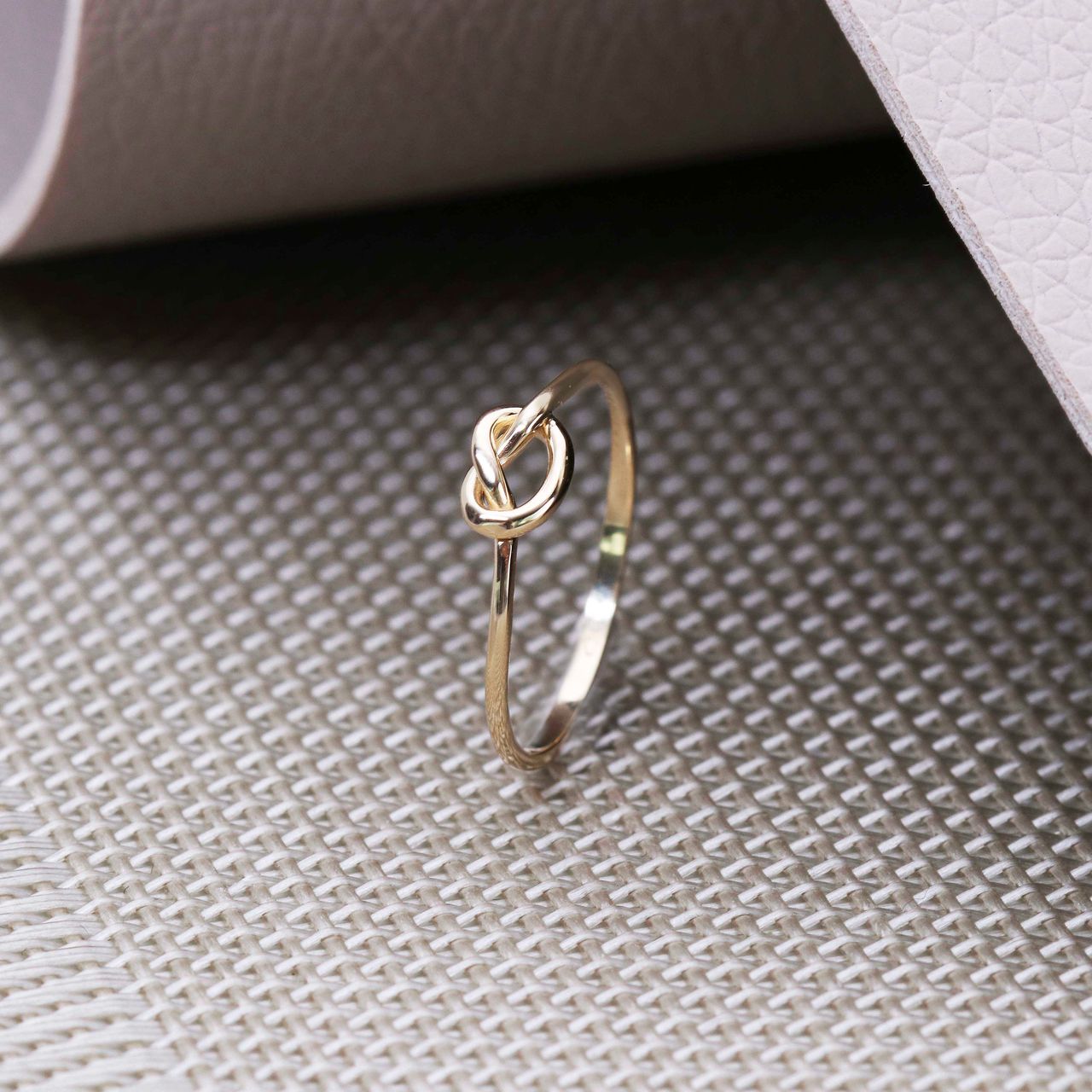 Ring, 585 Gelbgold, Knoten