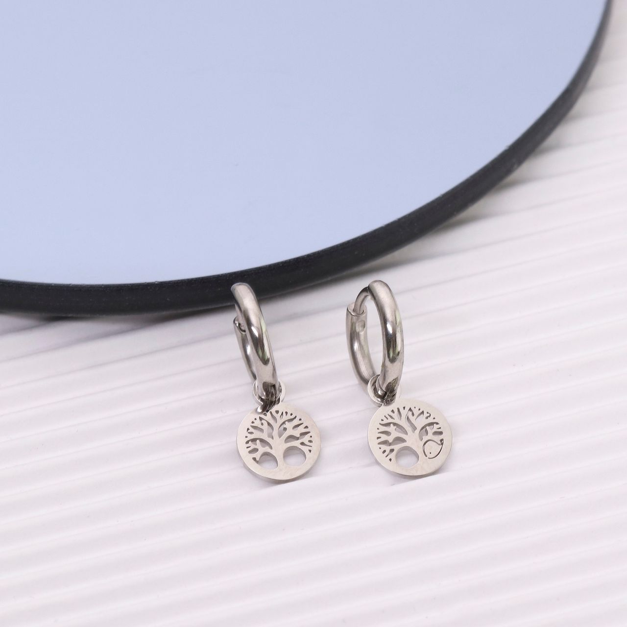 Stainless steel oorringen met hanger levensboom