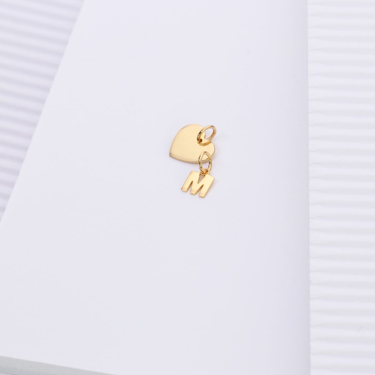 Zilveren goldplated letterhanger voor dames