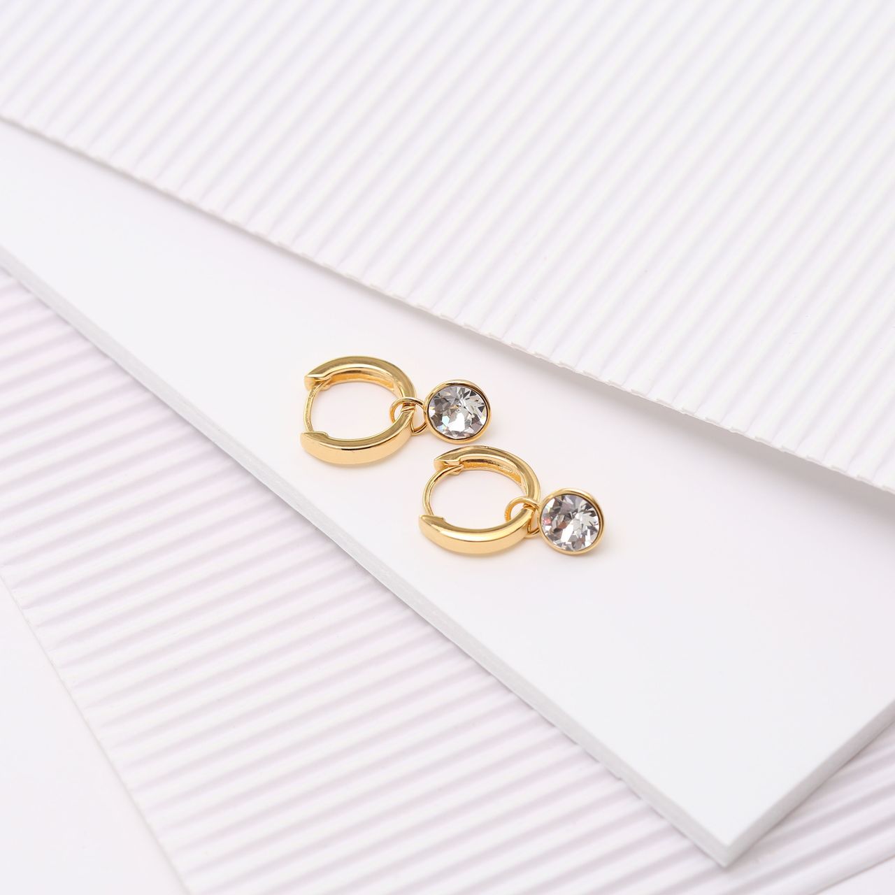 Zilveren goldplated oorringen met hanger met kristal wit voor dames
