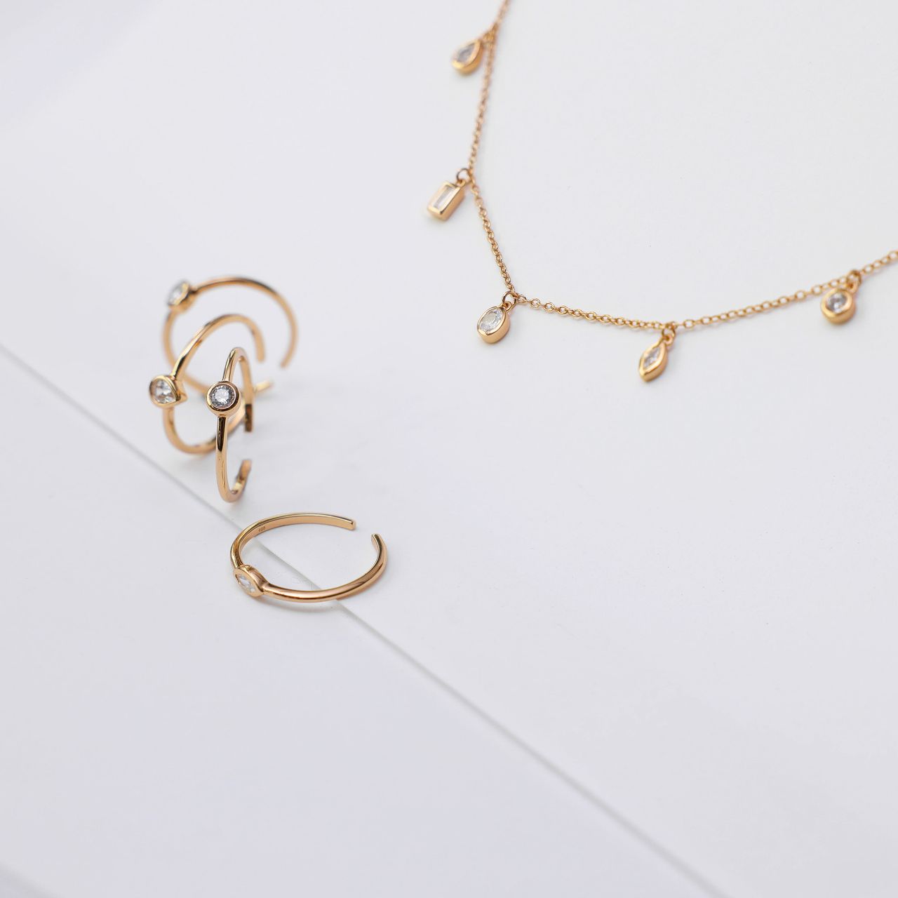 Zilveren goldplated ring met druppel met zirkonia voor dames