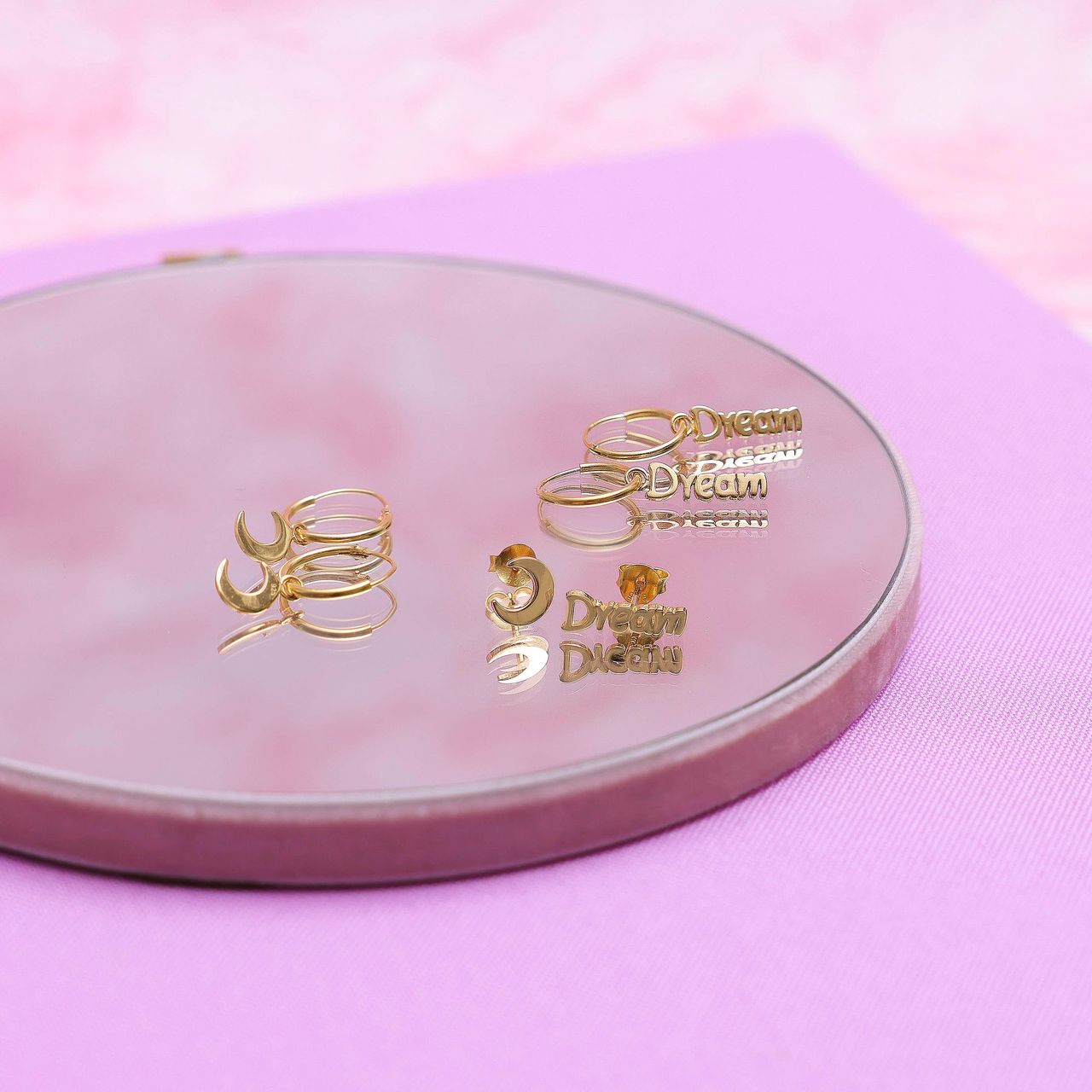 Zilveren goldplated oorknop moon