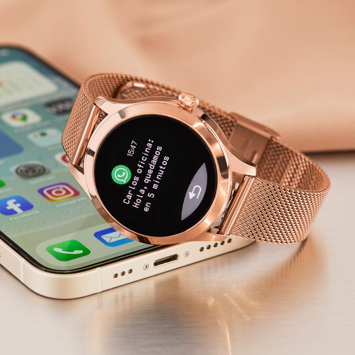 Marea smartwatch met extra horlogeband B59005/1