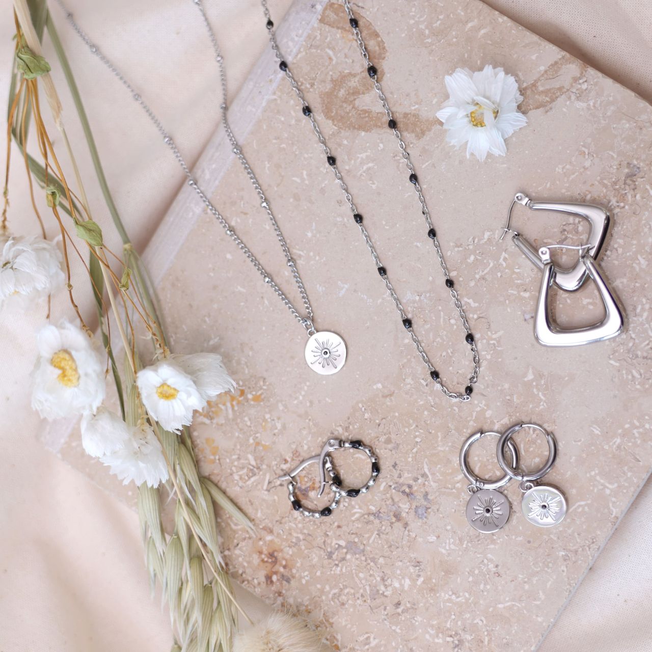 Myla stainless steel goldplated oorringen voor dames