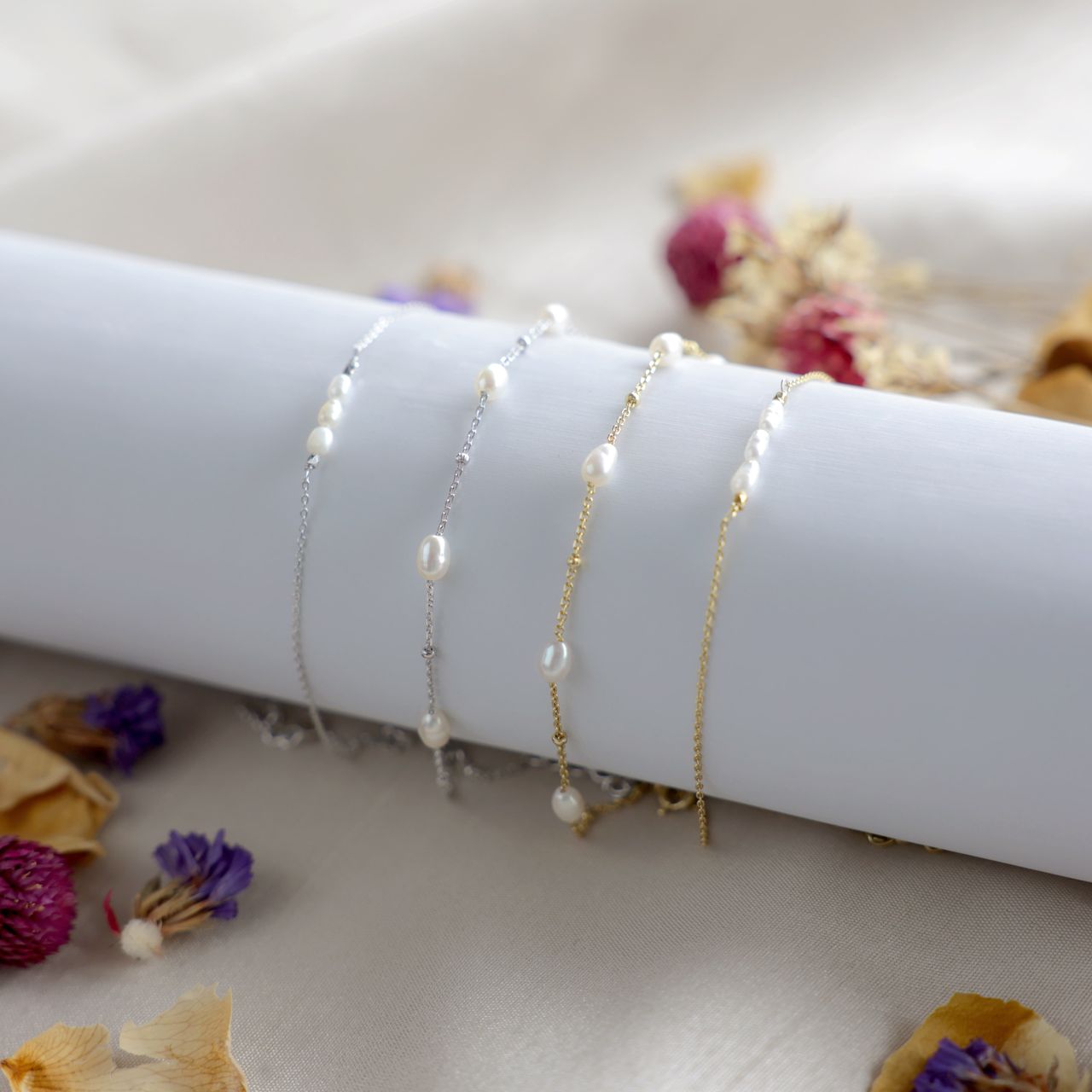 Zilveren goldplated enkelband zoetwaterparels