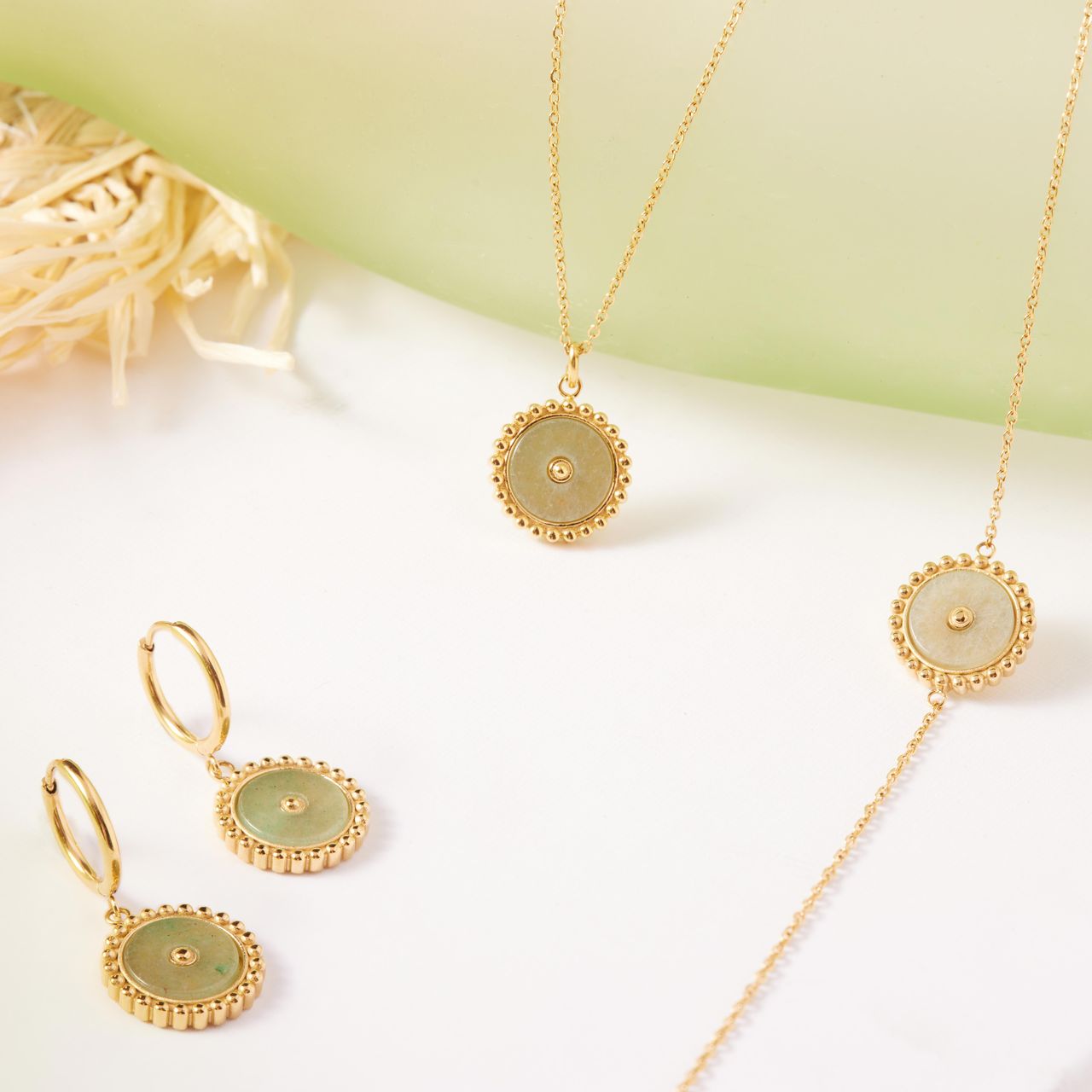 Stainless steel goldplated ketting met munt met aventurijn voor dames