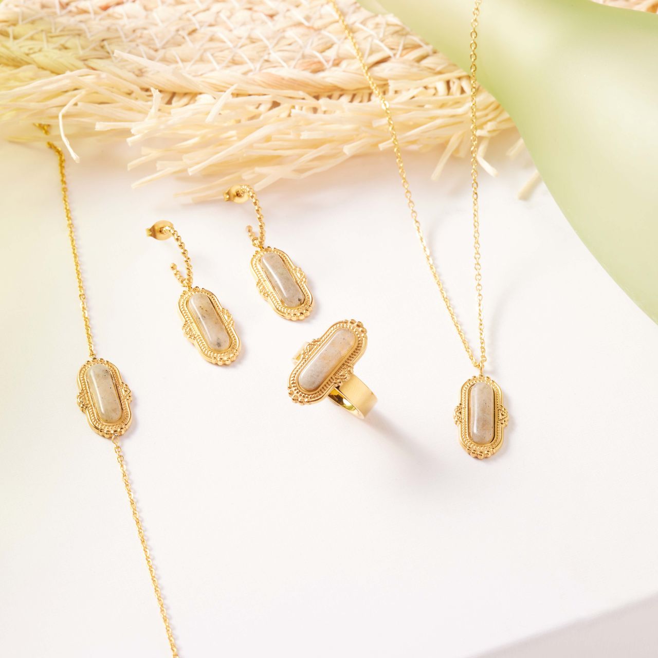 Stalen goldplated fantasiearmband met hanger cats eye voor dames