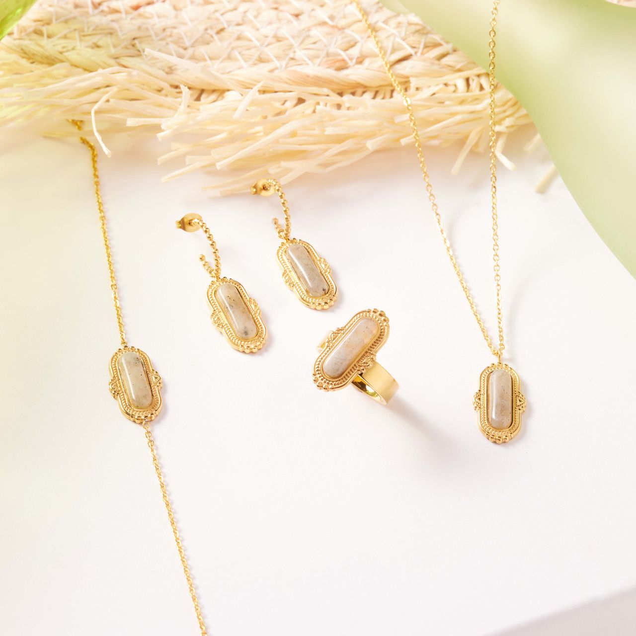 Stalen goldplated ketting met ovale cats eye
