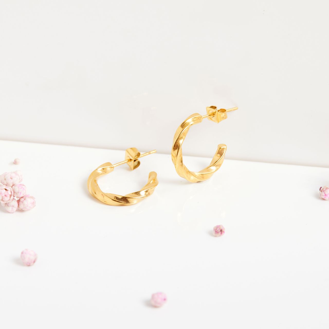 Stalen goldplated oorringen bewerkt