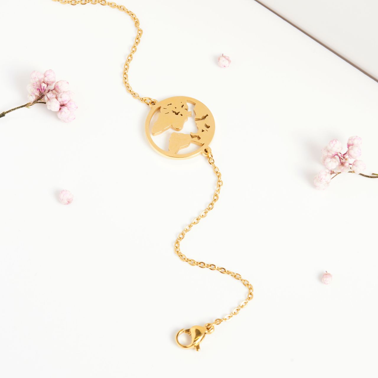 Stalen goldplated armband wereldbol