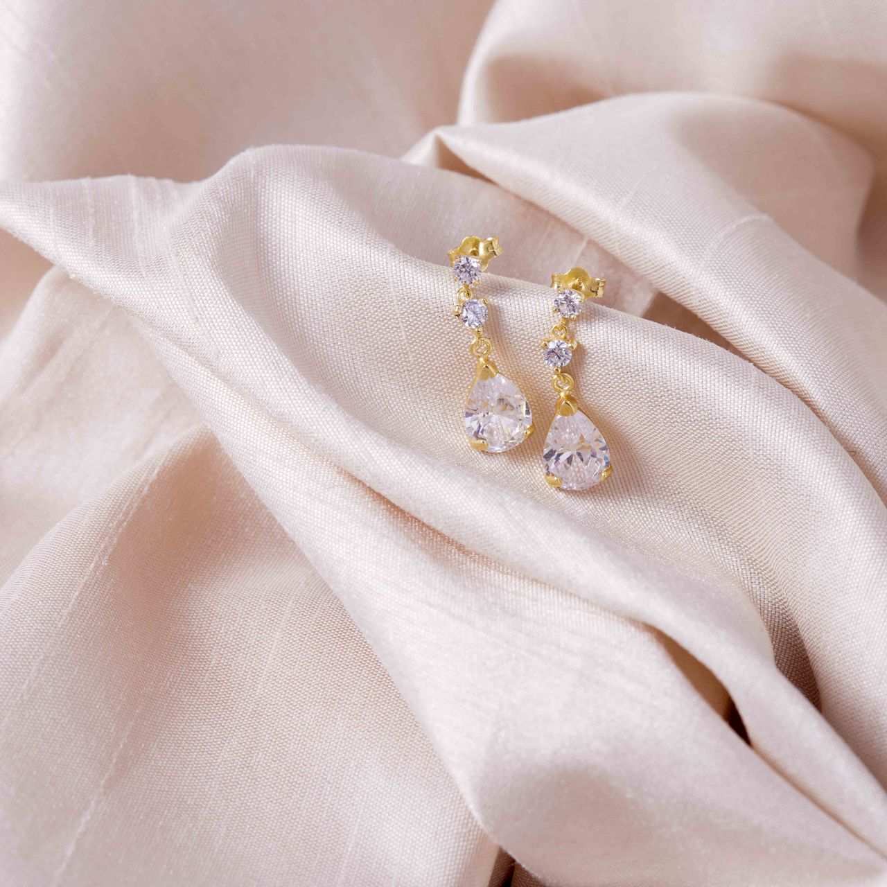 Zilveren goldplated oorknoppen met zirkonia voor dames