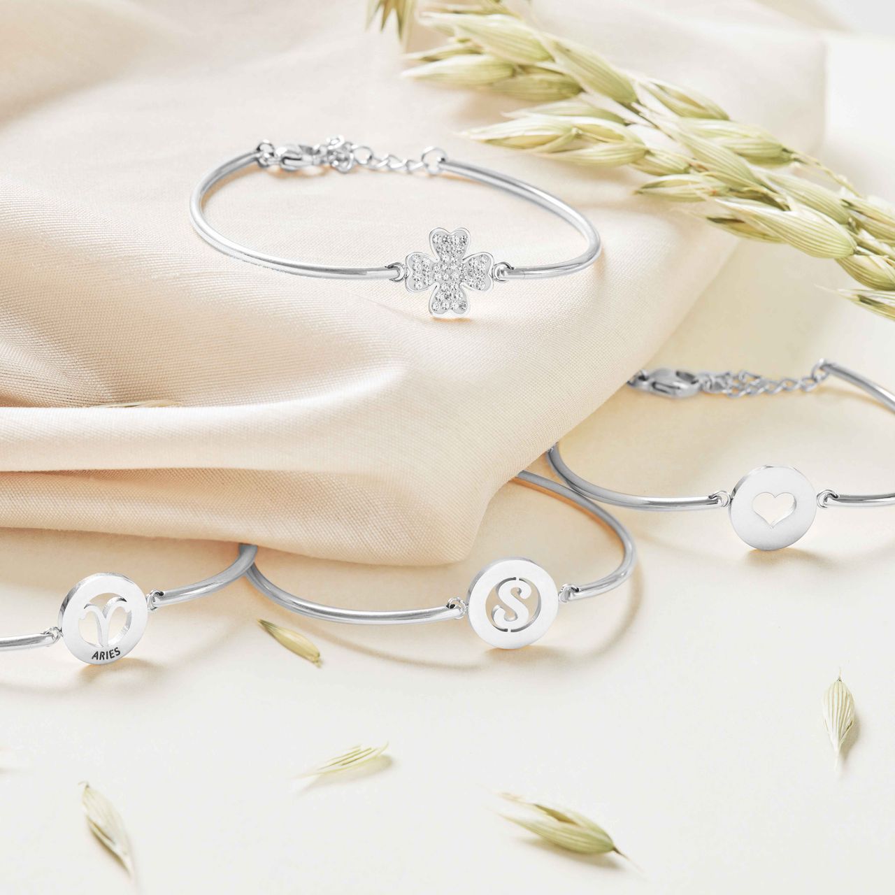 Stainless steel armband met letter - D
